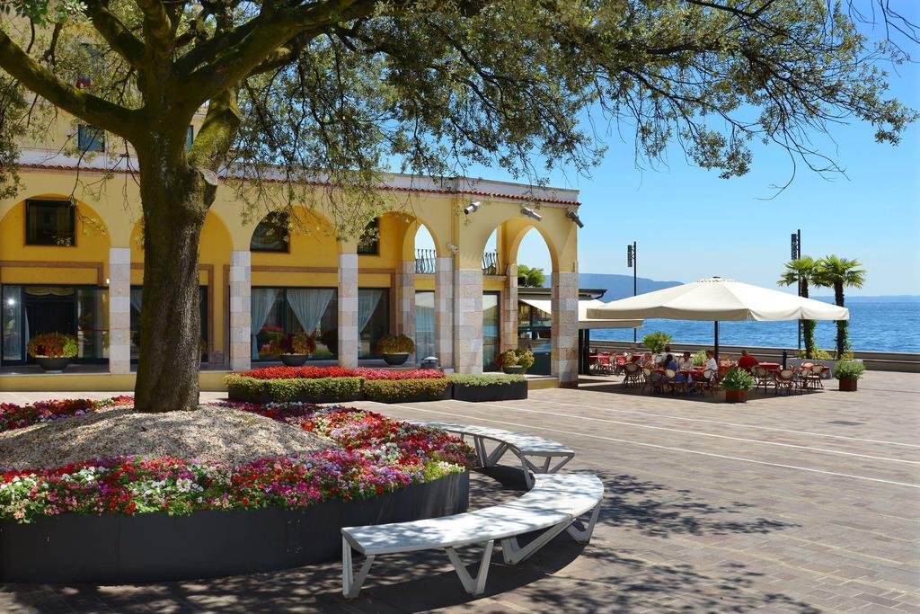 Hotel Du Lac Gardone Riviera Luaran gambar